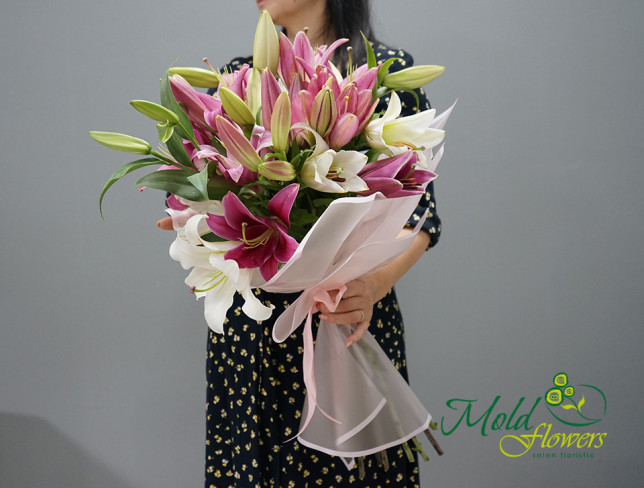 Bouquet with lilies ''Summer Breeze'' photo